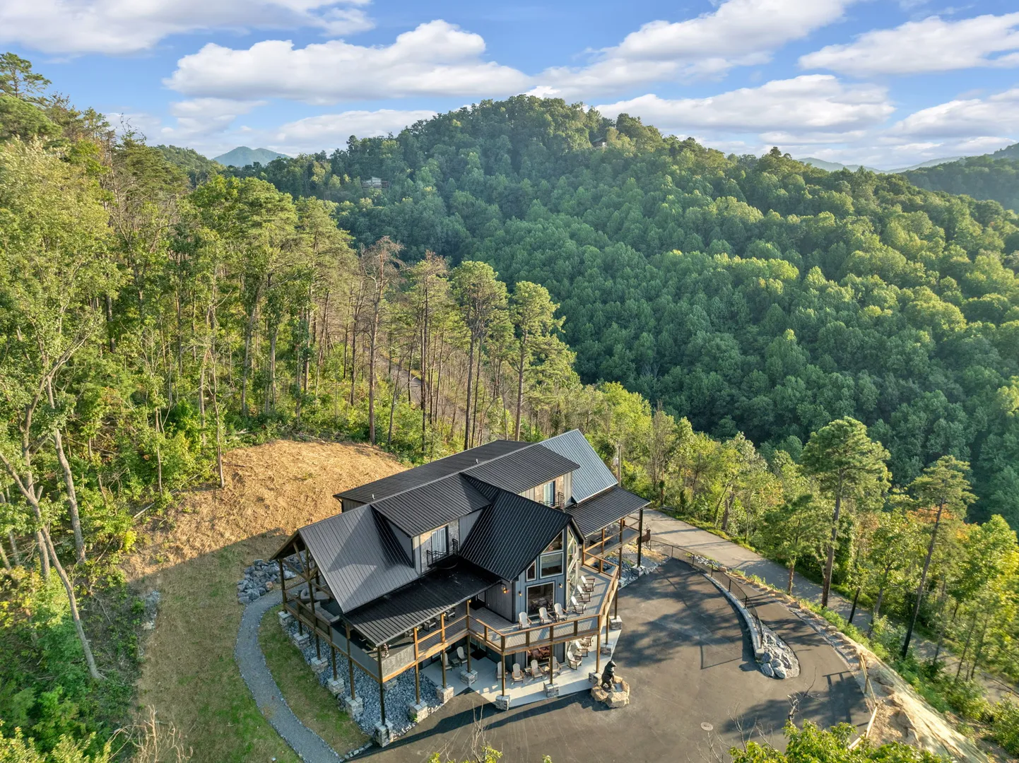 The Smoky Mountains near the cabins